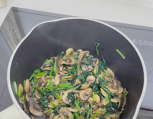 菠菜肉松饼，营养美味又简单（15个步骤教你制作健康美味的菠菜肉松饼）-第1张图片-美味行家