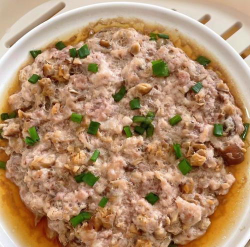 美味健康的香菇炖带鱼（家常菜谱不可错过，营养又美味）-第1张图片-美味行家