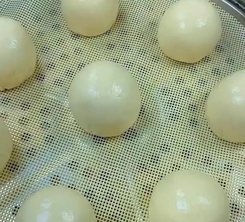 白糖圆丸的制作方法（掌握这些技巧，做出美味的白糖圆丸）-第2张图片-美味行家