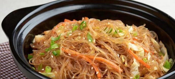 粤式白菜虾米粉丝煲的制作方法（传统粤菜美食——白菜虾米粉丝煲的烹饪技巧）-第3张图片-美味行家
