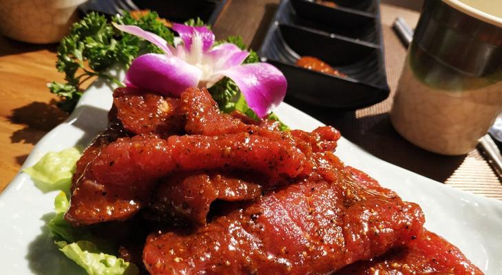 以肉圆喜迎春，年味更浓！（传承传统美味，让味蕾尽享新春）-第1张图片-美味行家