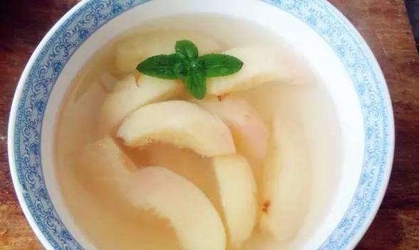 水果糖水DIY，让你轻松喝出健康美味！（教你如何自制口感清爽、滋味独特的水果糖水）-第1张图片-美味行家