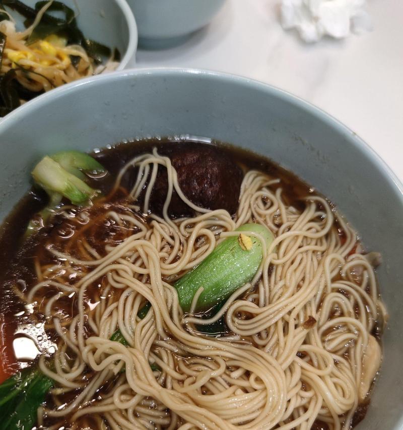田园大排汤，绿色健康的饮食选择（家常大排汤的做法和营养价值）-第3张图片-美味行家
