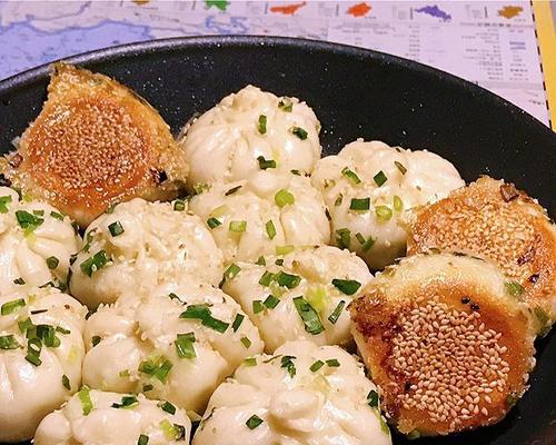 香酥可口的小油菜生煎包（用最新鲜的小油菜，做出口感独特的生煎包）-第1张图片-美味行家
