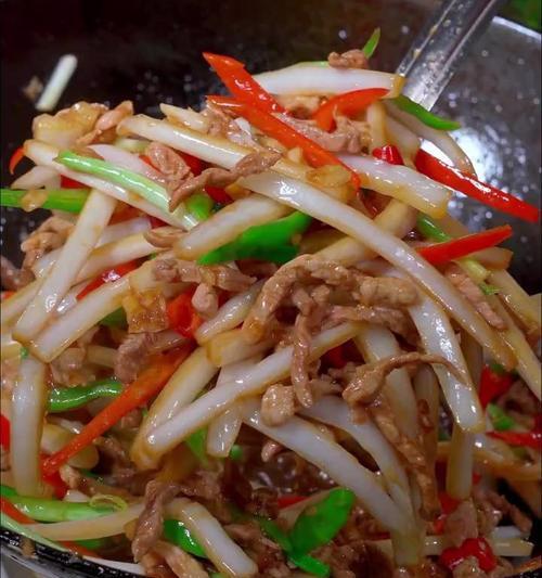 白菜炒肉末，做法大揭秘！（如何做出口感鲜美、色香味俱佳的白菜炒肉末？）-第1张图片-美味行家