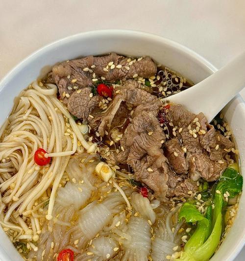 营养蔬菜辣汤的做法（打造健康饮食，享受美味生活）-第3张图片-美味行家