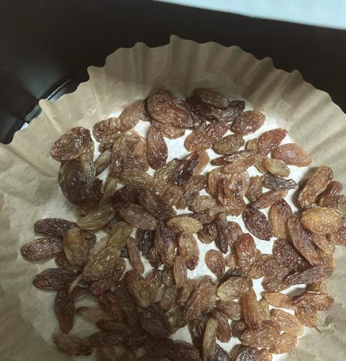 以洗葡萄的做法让生活更美好（掌握这些技巧，让葡萄更干净更美味）-第1张图片-美味行家