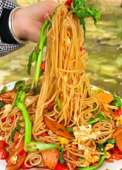手把手教你炒出美味兴化炒米粉（教你选料、烹调、调味，轻松制作一道地道的兴化炒米粉）-第3张图片-美味行家