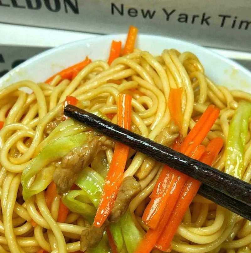孜然肉丝炒面，美味佳肴不容错过！（口感绝佳，简单易做，美食达人必备。）-第3张图片-美味行家