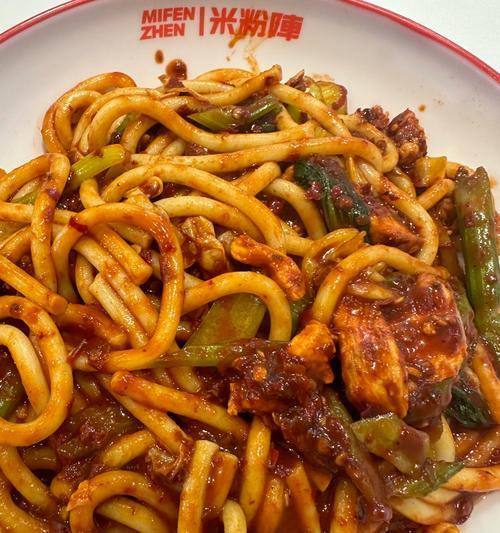 包菜炒米粉，健康美味的家常料理（用这个让你的口腔大喊一声“好吃”！）-第3张图片-美味行家