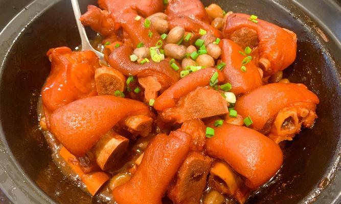 白果烧猪蹄，烤出鲜香美味（做法详解，轻松烹制；白果与猪蹄的完美组合，让你回味无穷）-第3张图片-美味行家