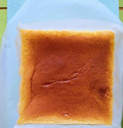 如何做出口感细腻的日式乳酪蛋糕（以最简单的步骤，轻松制作一款美味的日式乳酪蛋糕）-第2张图片-美味行家