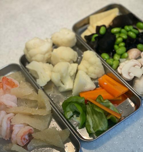 美食家的私房菜——虾仁炒三鲜（用新鲜食材打造鲜美口感，回味无穷！）-第2张图片-美味行家