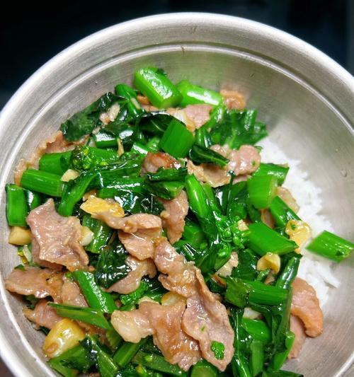 美味又营养的水煮油菜心（做法简单易学，让你轻松享受美食）-第2张图片-美味行家