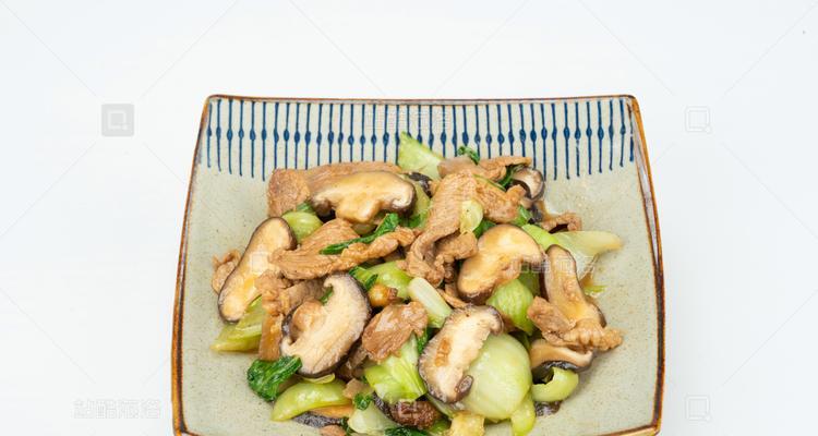 简单易学的香菇肉片炒油菜做法（健康美味的清炒油菜，添香添味的香菇肉片）-第3张图片-美味行家