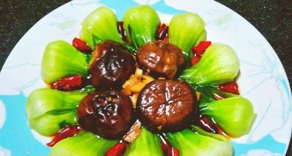 油菜心小炒的做法（口感细腻，营养丰富的家常美食）-第1张图片-美味行家