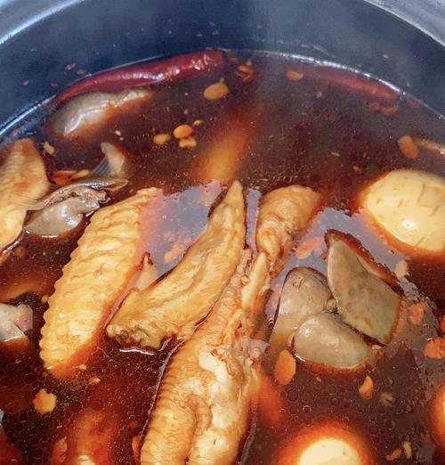 以冰糖中翅，尝遍山珍海味（传统美食制作与改良，让味蕾尽情享受）-第1张图片-美味行家
