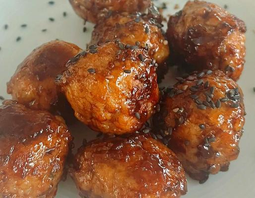 家常美食——糖醋丸子鲁菜（五彩斑斓，香甜酸爽，让你回味无穷的糖醋丸子鲁菜。）-第1张图片-美味行家