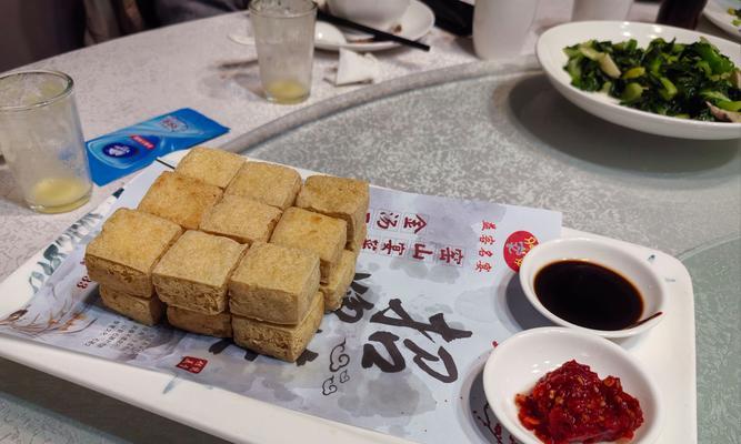 雪菜烩鲂鱼片——下饭好菜（家常美味，营养丰富）-第3张图片-美味行家