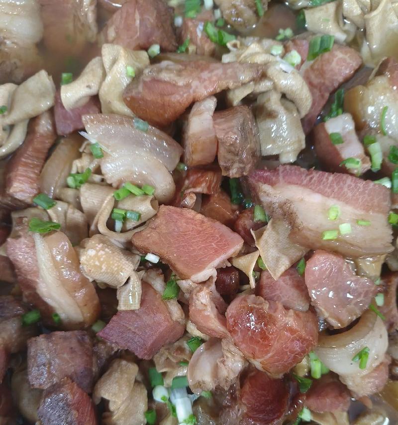 小鲳鱼咸菜的做法（家常美食，简单易学，营养丰富）-第2张图片-美味行家