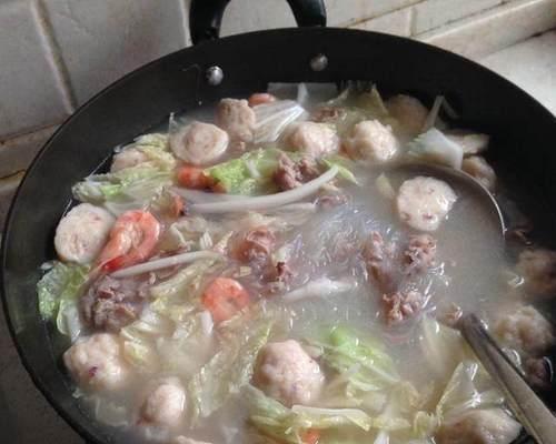 白菜羊肉粉丝煲的制作方法（中式营养美食，暖身又暖心）-第1张图片-美味行家