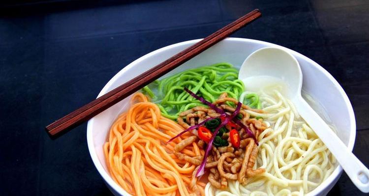 鸭汤煨面，口感丝滑（鸭汤煨面的制作方法及口感特点，鸭汤）-第1张图片-美味行家