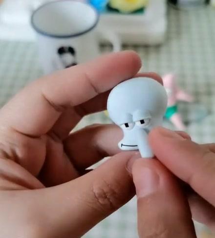 亲手制作美味章鱼哥面包（用新颖的面团配上海底捞的章鱼哥造型，让你的早餐更加有趣）-第1张图片-美味行家