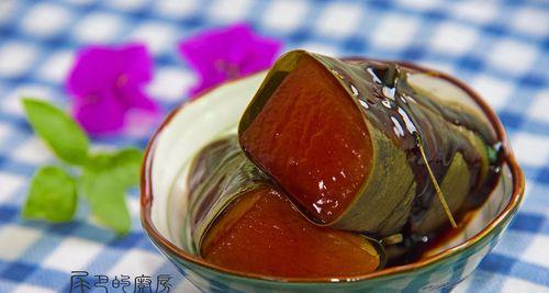 手工包粽——以粽叶包肉（传统美食，自家DIY，如何包出美味的粽子）-第1张图片-美味行家
