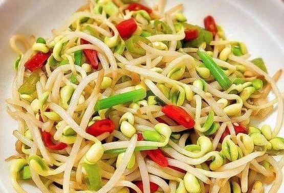 清炒黄豆芽，简单好吃的素菜（家常小炒，营养美味的素菜菜谱）-第3张图片-美味行家