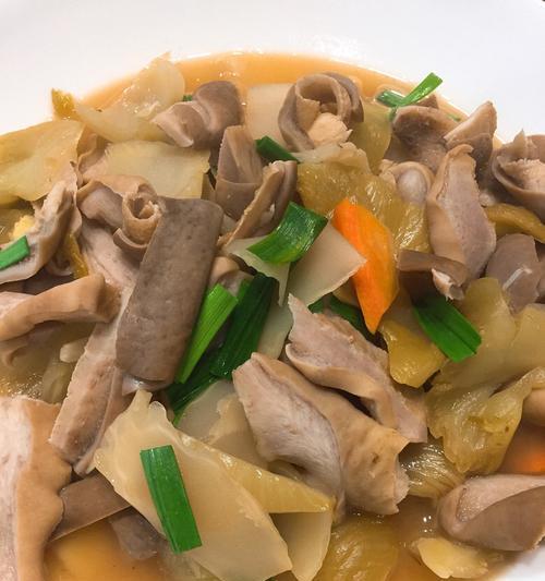 酸菜炒肚片，美味不容错过（家常菜的酸辣鲜香，一碗让你欲罢不能）-第2张图片-美味行家