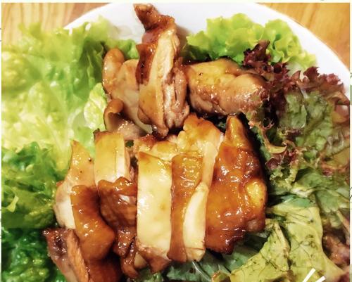 美味可口的牙签鸡腿肉（以牙签为关键，独特的制作方式让您品尝到不一样的鸡肉美味）-第1张图片-美味行家