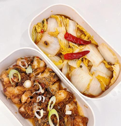 泰式柠香鲈鱼的制作方法（轻松学会泰国美食制作，让家常菜更有特色）-第2张图片-美味行家