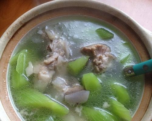 清爽营养，莴笋豆腐汤（健康生活，美味入口）-第2张图片-美味行家