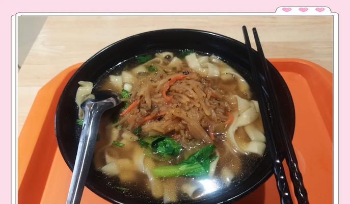 如何制作美味的土豆面块汤（传统美食的健康味道，尽在一碗土豆面块汤）-第1张图片-美味行家
