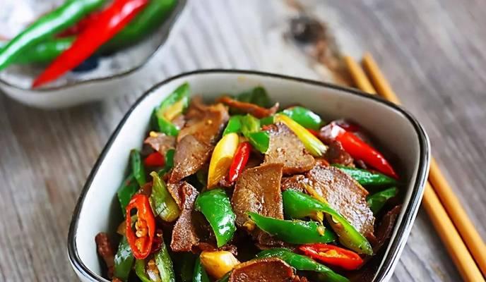 叉烧猪舌，香气四溢的美味佳肴（猪肉烤制技巧，让你轻松做出叉烧猪舌）-第3张图片-美味行家